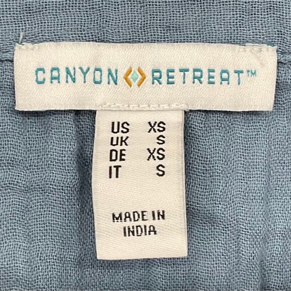 DENIM & CO CANYON RETREAT NWOT Long Sleeve V Neck Lace Trim Top Blue Size XS - Picture 5 of 6